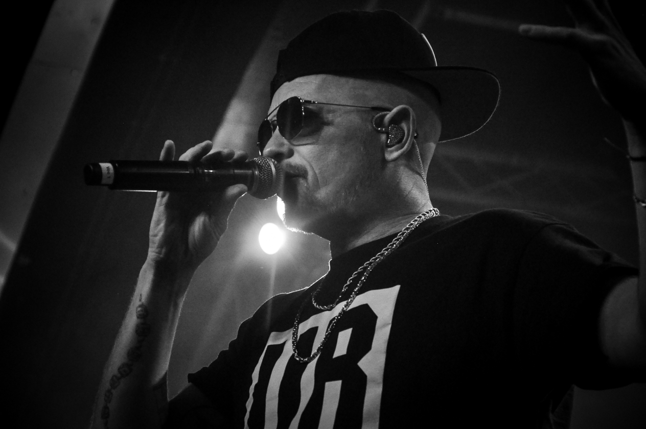 Hip Hop-Nostalgie pur mit Absolute Beginner, Der Tobi Und Das Bo, Doppelkopf, Easy Business u.v.a. – Eizi Eiz.