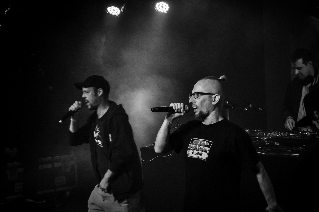 Hip Hop-Nostalgie pur mit Absolute Beginner, Der Tobi Und Das Bo, Doppelkopf, Easy Business u.v.a. – Schlechta Umgang.