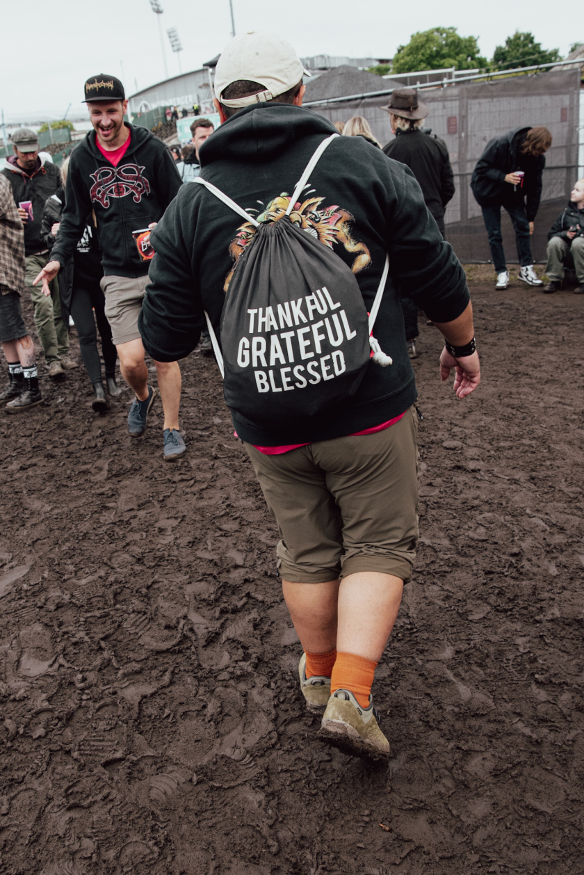 Über 88.000 Fans feiern bei strömendem Regen hochkarätige Acts wie Slipknot, Bring Me The Horizon u.v.m – Dankbar trotz Matsch.