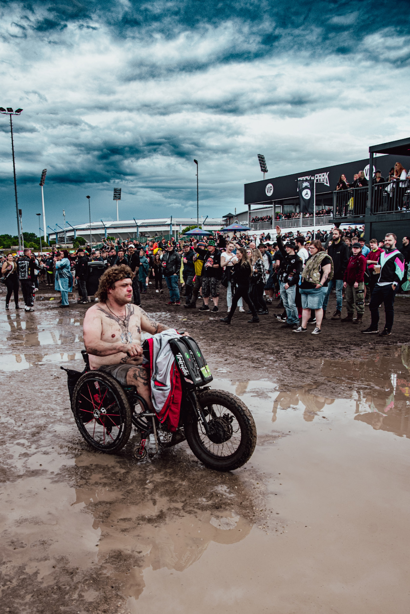 Über 88.000 Fans feiern bei strömendem Regen hochkarätige Acts wie Slipknot, Bring Me The Horizon u.v.m – Keep Rollin'!

