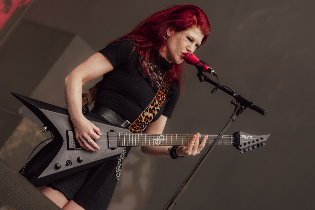 Über 88.000 Fans feiern bei strömendem Regen hochkarätige Acts wie Slipknot, Bring Me The Horizon u.v.m – Kittie.