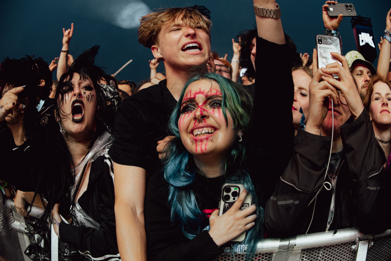 Über 88.000 Fans feiern hochkarätige Acts wie Slipknot, Bring Me The Horizon u.v.m. – Korn Fans.