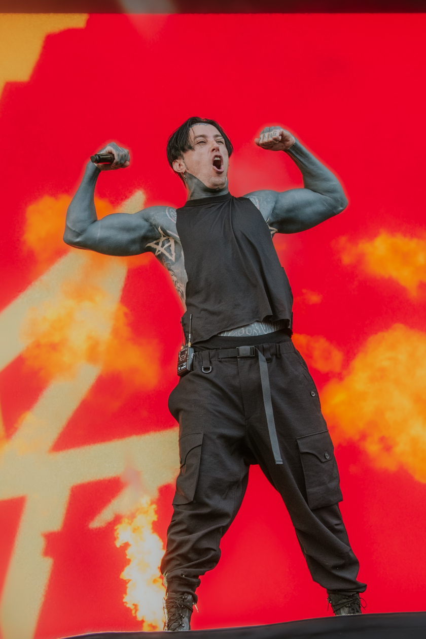 Über 88.000 Fans feiern bei strömendem Regen hochkarätige Acts wie Slipknot, Bring Me The Horizon u.v.m – Ronnie Radke.