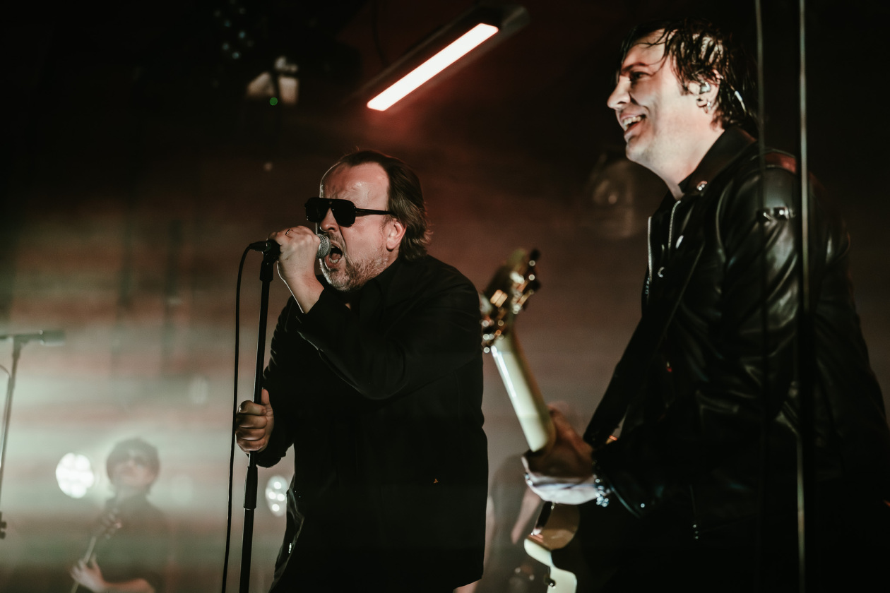 Die Rock'n'Roll-Altmeister aus Oslo bringen den Club zum Beben. – Gluecifer.