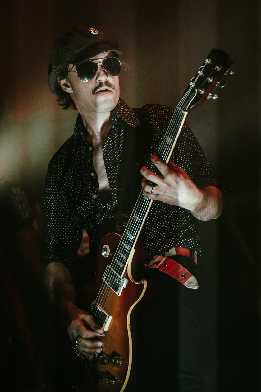 Gluecifer – Die Rock'n'Roll-Altmeister aus Oslo bringen den Club zum Beben. – Raldo Useless.