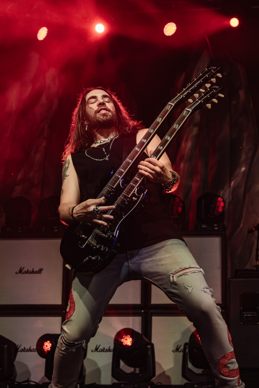 Halestorm – Hardrock-Hagelsturm mit Lzzy Hale, Arejay und Band. – Joe Hottinger.