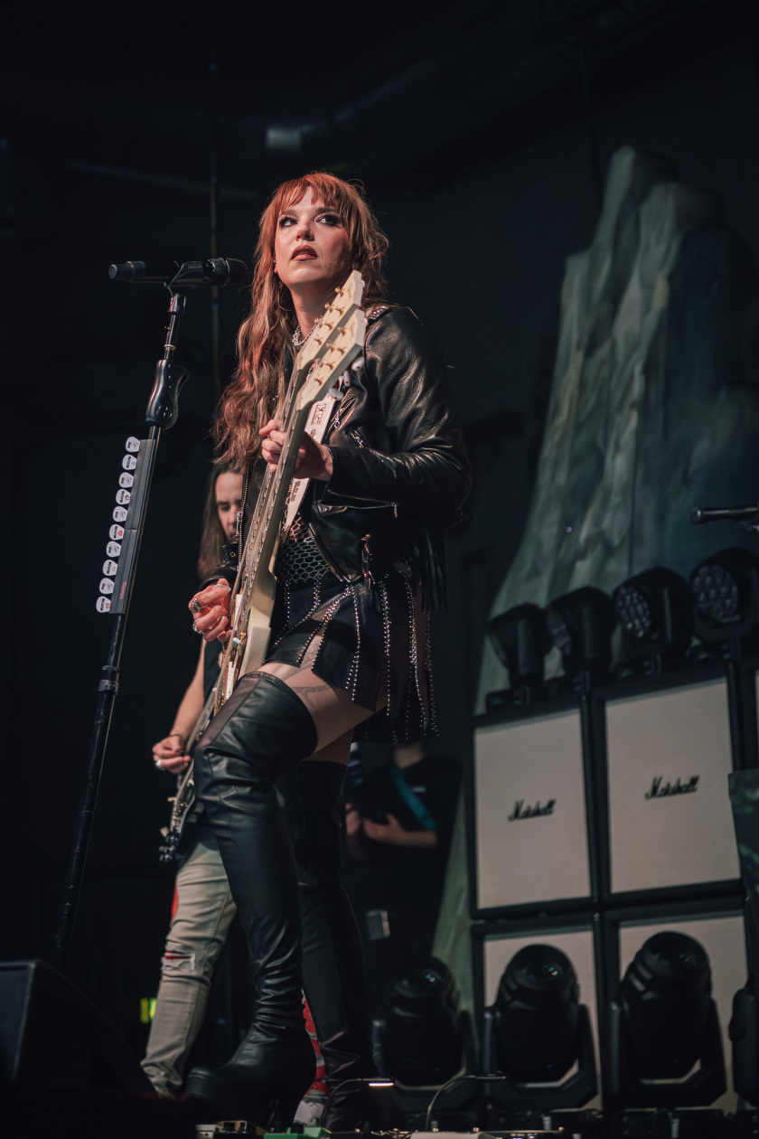 Halestorm – Hardrock-Hagelsturm mit Lzzy Hale, Arejay und Band. – Lzzy Hale.