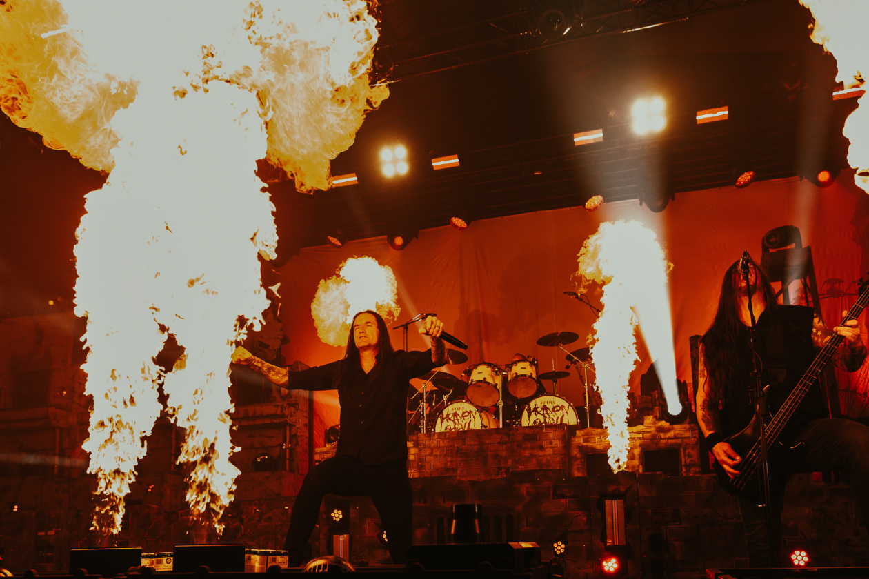 Metalcore/Melodic Death Metal pur: Sänger Marcus Bischoff und Band live. – Heaven Shall Burn.