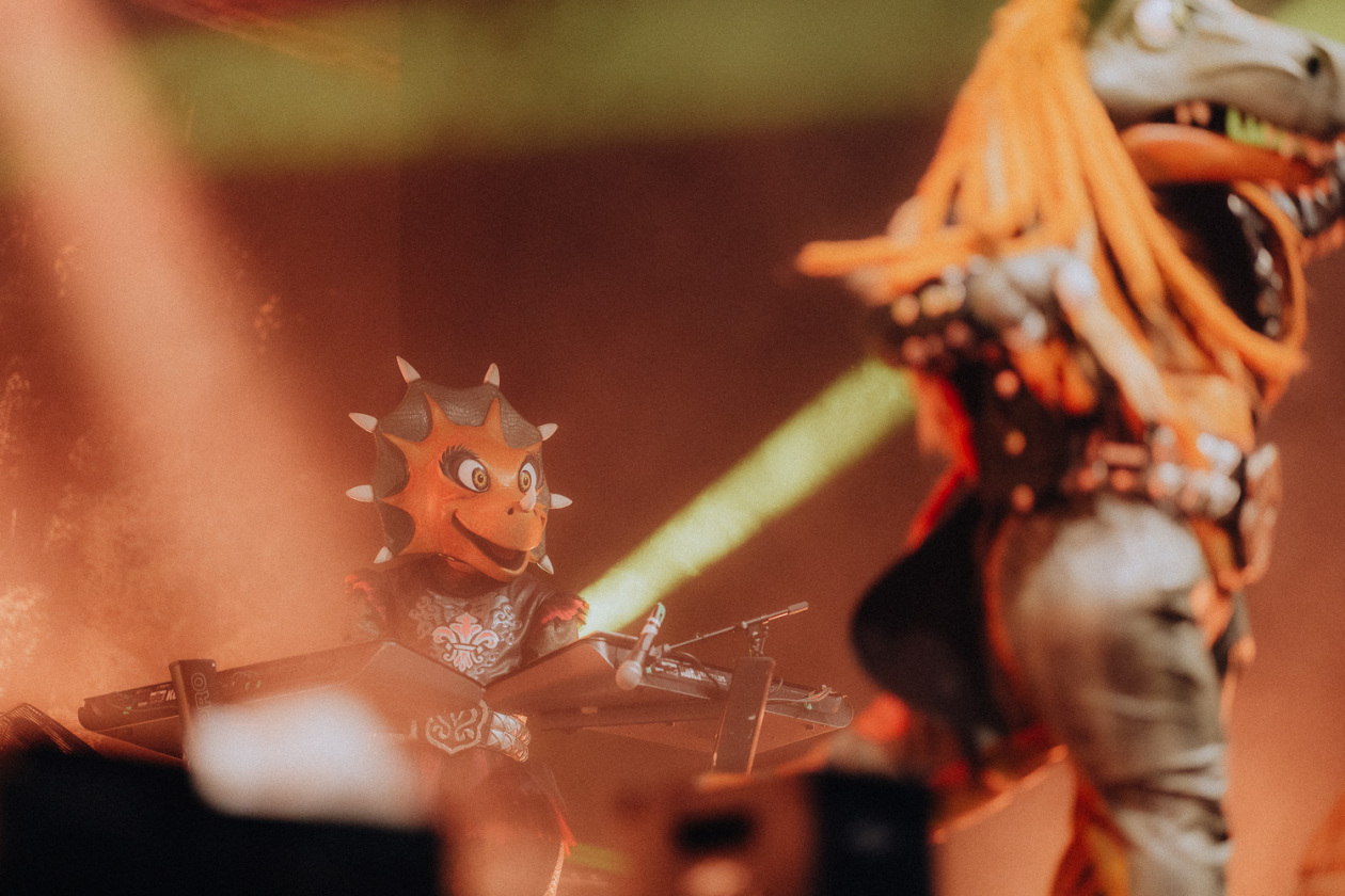 Auf  "Pommesgabel Reload" Tour. – Heavysaurus.