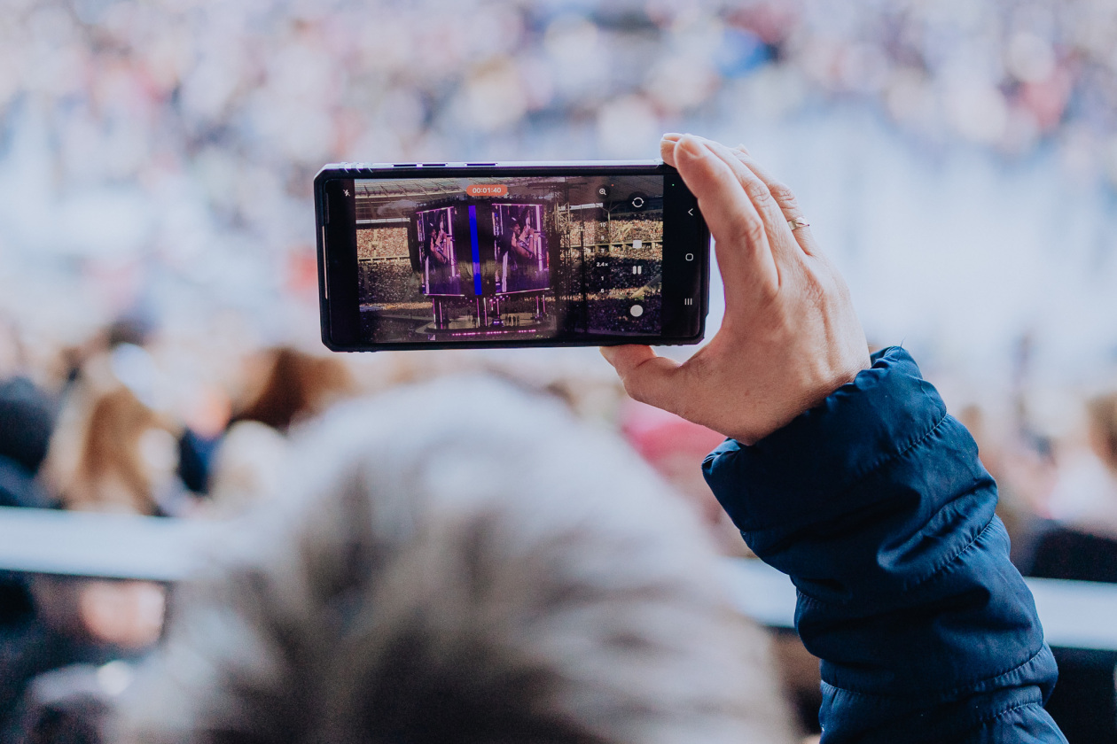 Bühnen-Comeback: der ausverkaufte Auftakt zur 360° Stadion Tour 2026. – Helene Fischer.