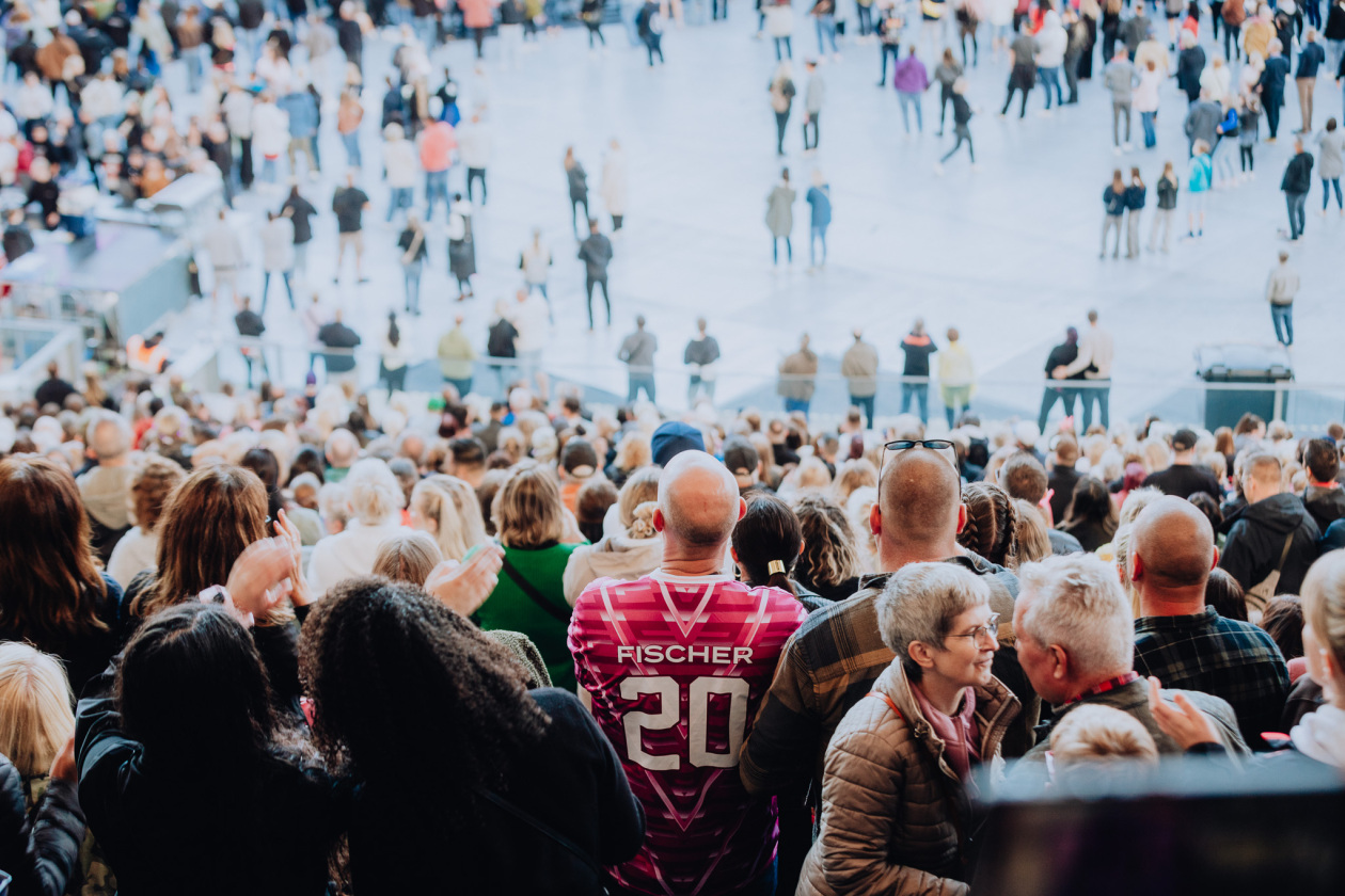 Bühnen-Comeback: der ausverkaufte Auftakt zur 360° Stadion Tour 2026. – Helene Fischer.