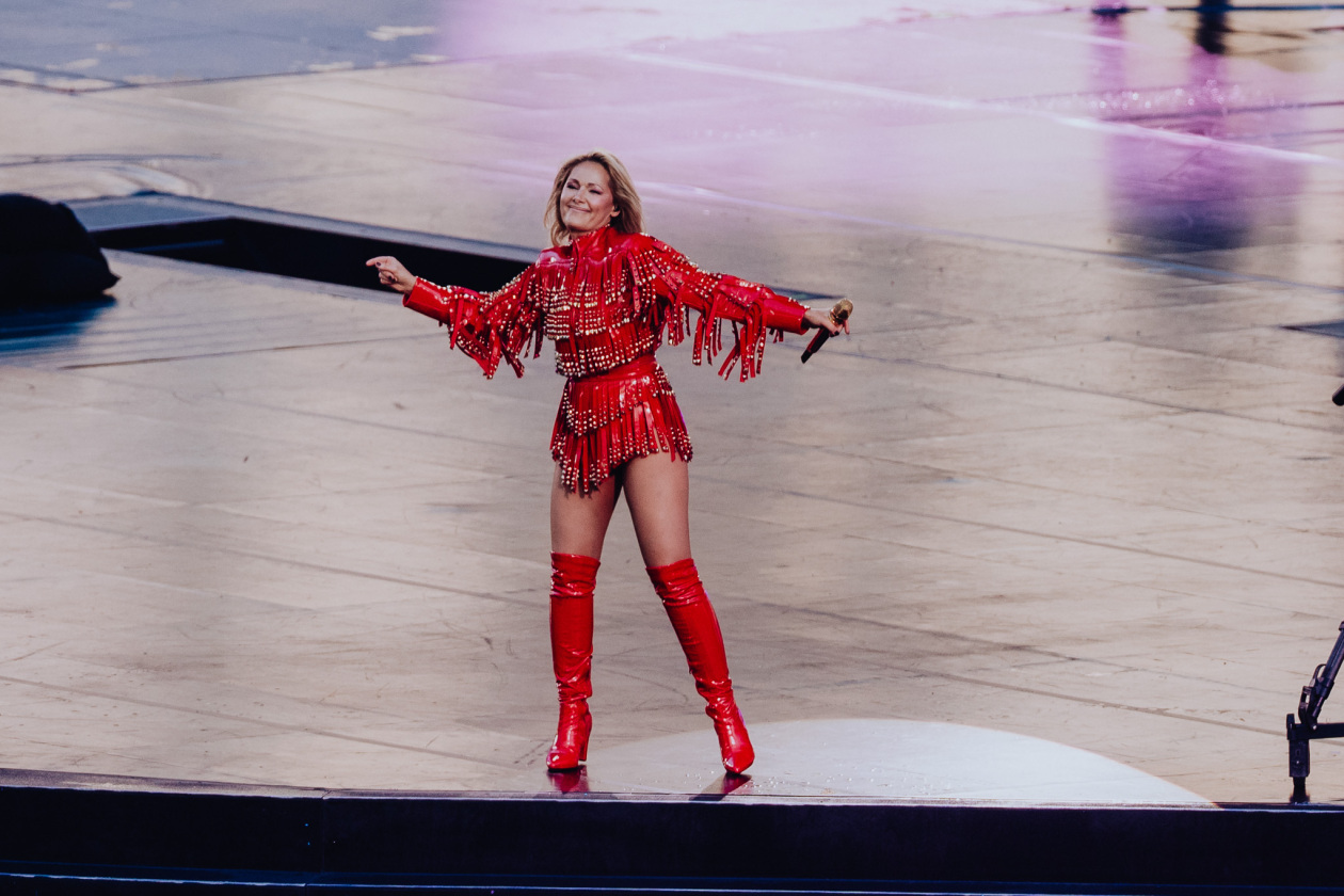 Bühnen-Comeback: der ausverkaufte Auftakt zur 360° Stadion Tour 2026. – Helene Fischer.