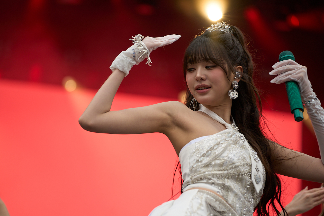 IVE (K-Pop) – Wo die südkoreanische Grilgroup auftritt, geht der Lautstärkepegel steil nach oben. – IVE.
