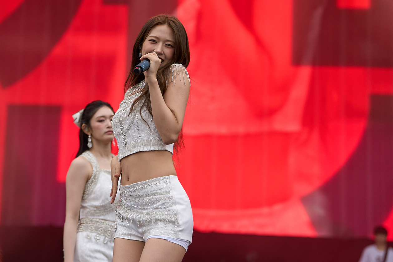 IVE (K-Pop) – Wo die südkoreanische Grilgroup auftritt, geht der Lautstärkepegel steil nach oben. – IVE.