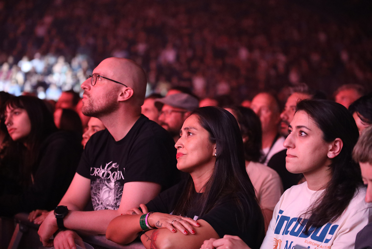 Incubus – Vor ausverkauftem Haus spielen die Alternative Rocker "Morning View" von 2001 komplett. – Ergriffene Fans in der Lanxess Arena.
