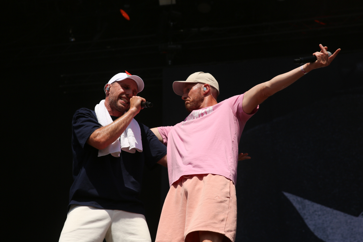 IRIEUNION! Acht Jahre nach dem Abschied stand die Crew wieder auf der Hurricane-Bühne, als wären sie nie weg gewesen. – Irie Révoltés.
