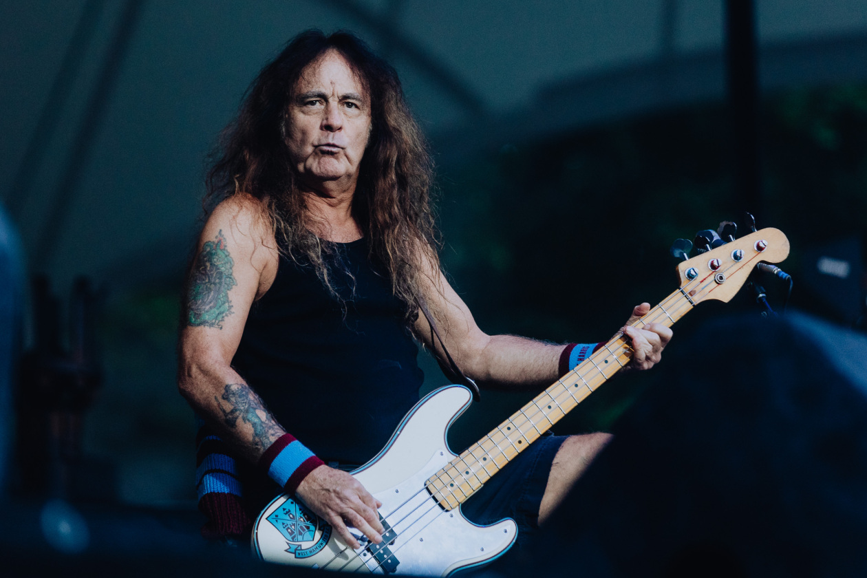 Iron Maiden – Von der ersten Sekunde an sind die Fans am Start: Bruce Dickinson und Band zuhause im dicken B. – Steve Harris.