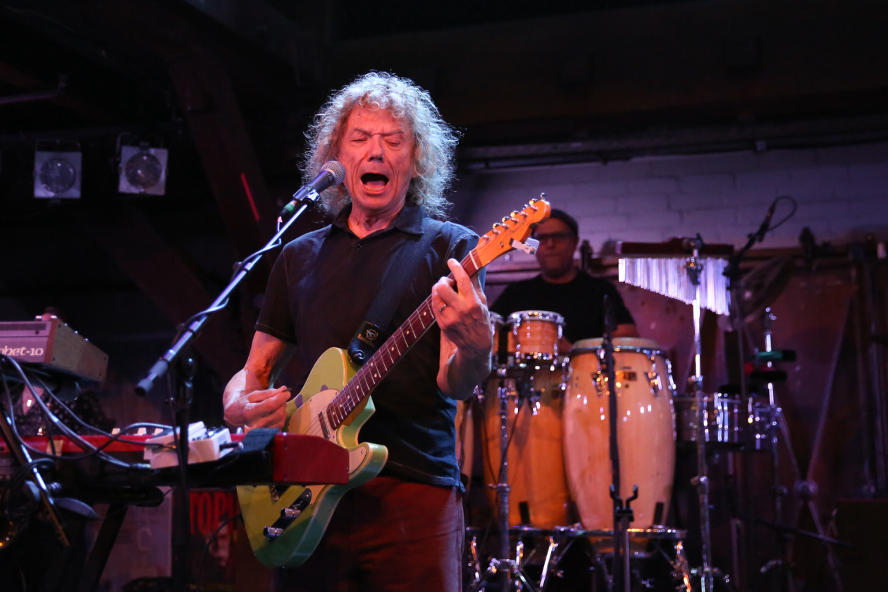 Jerry Harrison & Adrian Belew – Rockgeschichte on stage: Talking Heads meets King Crimson. – Jerry Harrison.