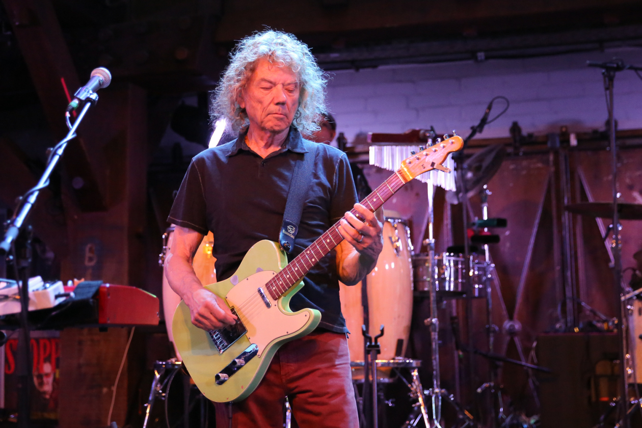 Jerry Harrison & Adrian Belew – Rockgeschichte on stage: Talking Heads meets King Crimson. – Jerry Harrison.