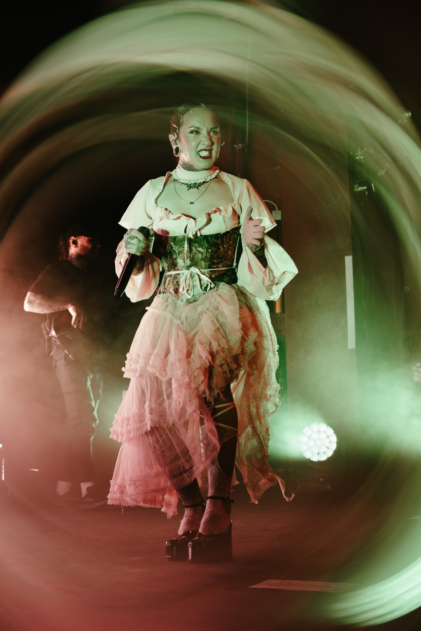 Jinjer – Sängerin Tati und Band mal wieder in Bestform. – Tatiana Shmayluk.