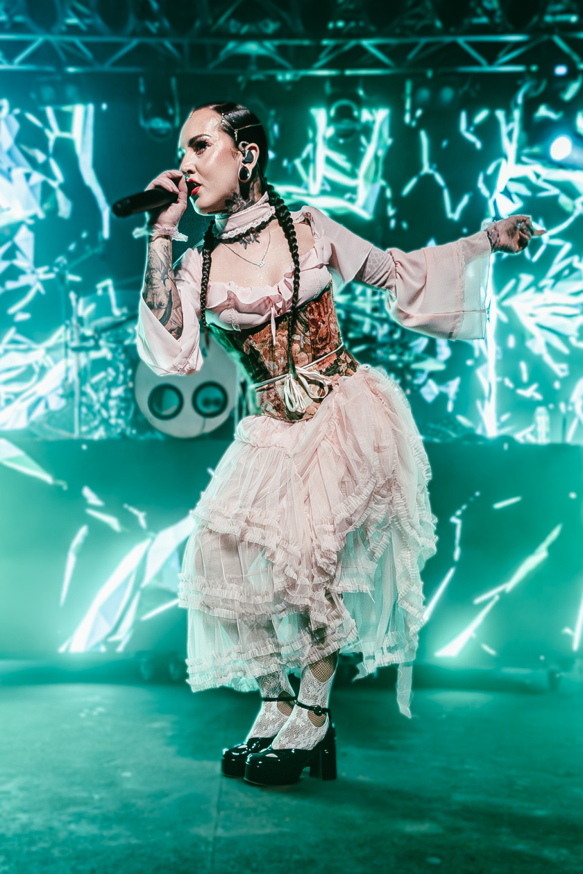 Jinjer – Sängerin Tati und Band mal wieder in Bestform. – Tatiana Shmayluk.