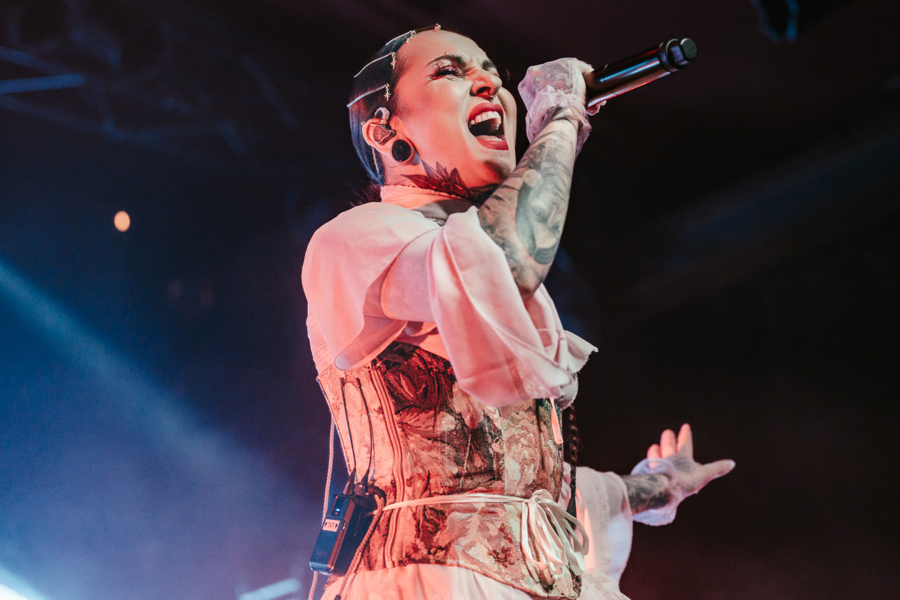 Jinjer – Sängerin Tati und Band mal wieder in Bestform. – Tatiana Shmayluk.