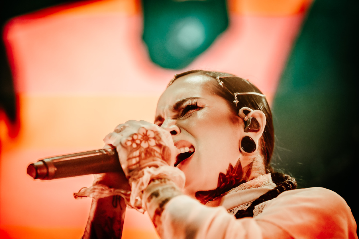 Jinjer – Sängerin Tati und Band mal wieder in Bestform. – Tatiana Shmayluk.