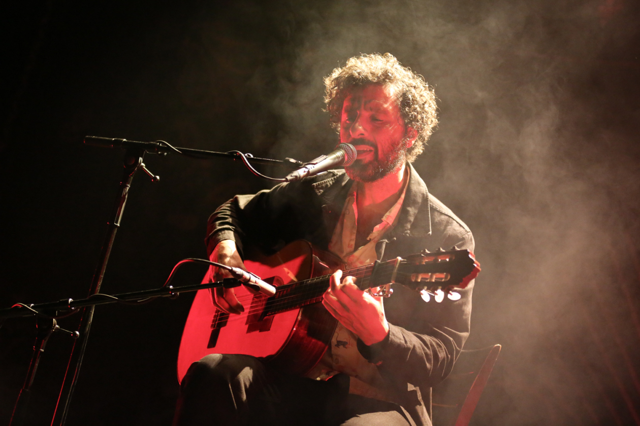 Ausverkauft: der schwedische Singer/Songwriter mit dem aktuellen Album "Against The Dying Of The Light" auf Tour. – José González.