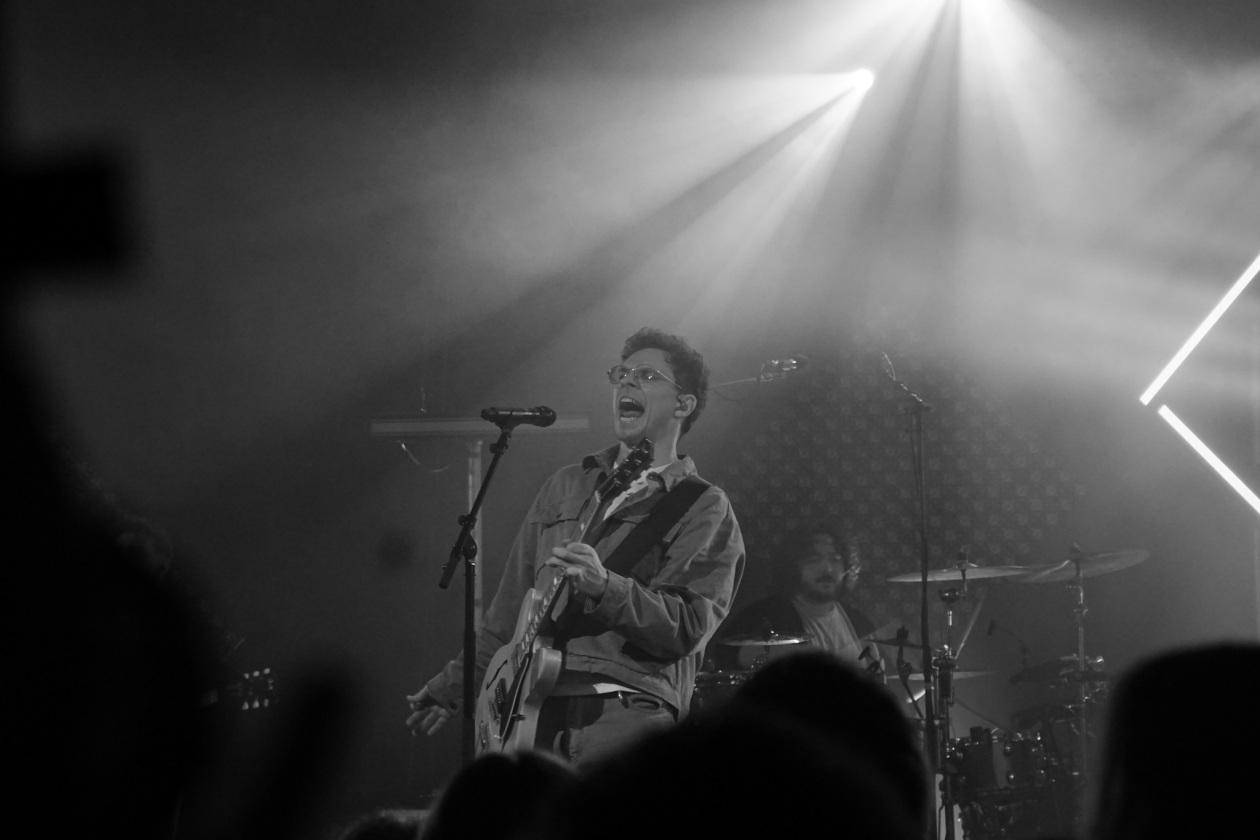 Volles Haus beim Konzert des Deutschpop-Stars. – Kamrad.