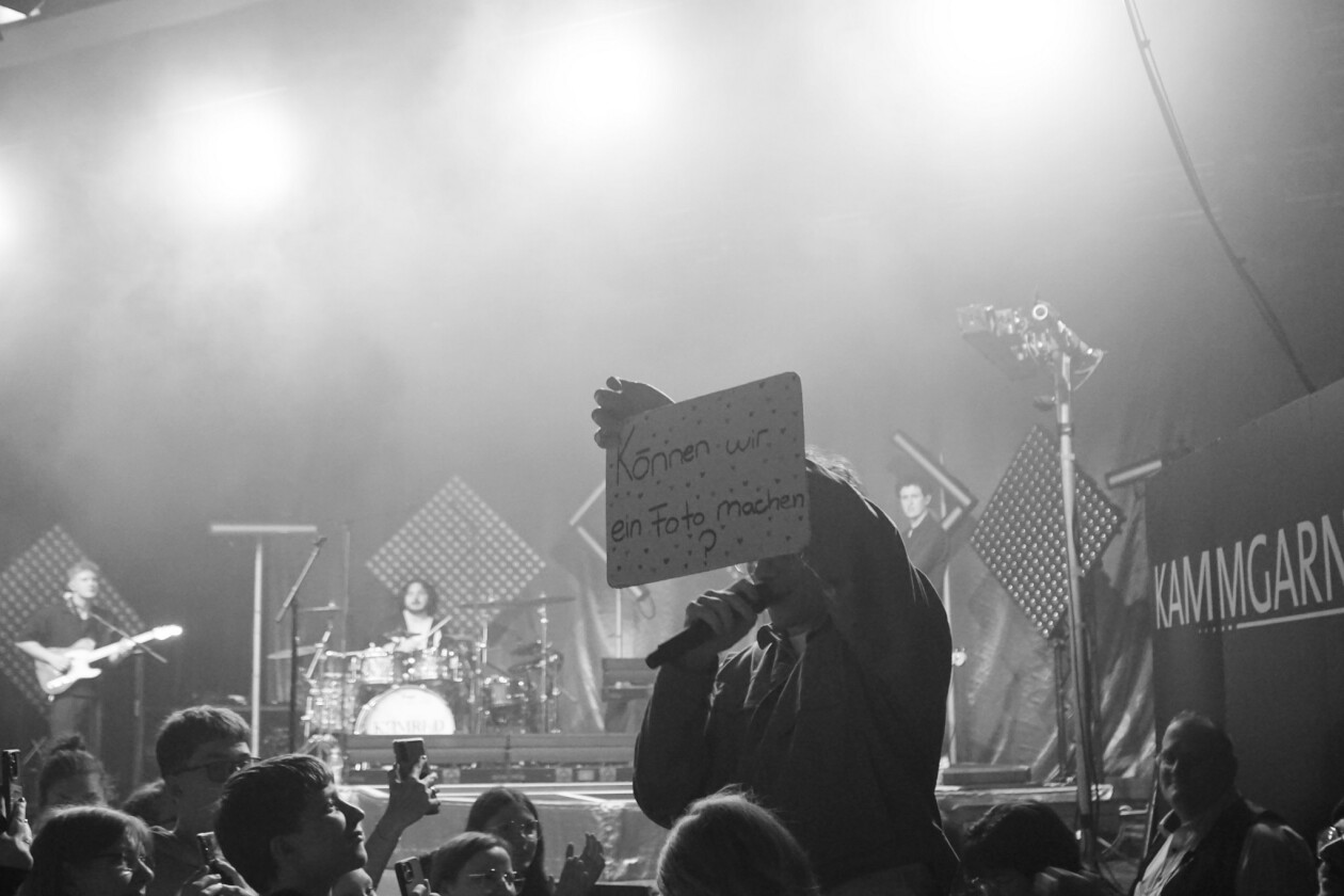 Volles Haus beim Konzert des Deutschpop-Stars. – Kamrad.