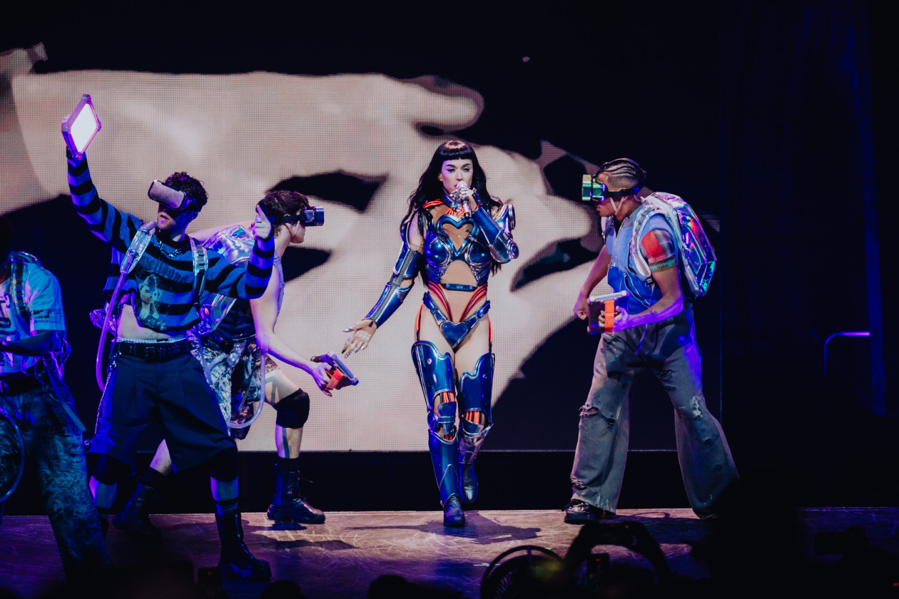 Der kalifornische Popstar landet auf "The Lifetimes Tour" in Berlin. – Katy Perry.