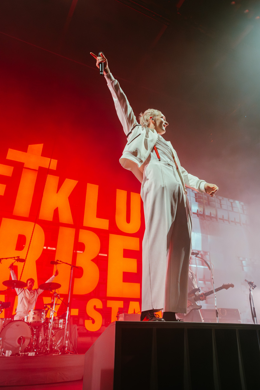 Gastspiel in der Hauptstadt: Kraftklub mit Tokio Hotel, Domiziana und Blond live. – Felix Brummer.