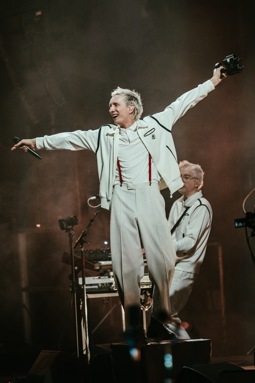 Niemand will nach Berlin, trotzdem sind alle da: auf "Sterben in Karl-Marx-Stadt"-Tour. – Kraftklub.