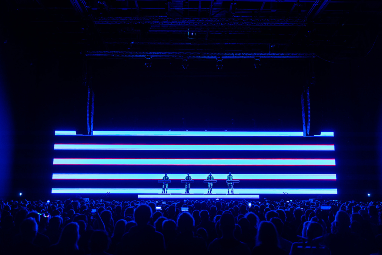 Ralf Hütter und Kollegen spielten im Rahmen ihrer Multimedia Tour 2025 zwei Gigs in der Hauptstadt. – Kraftwerk.