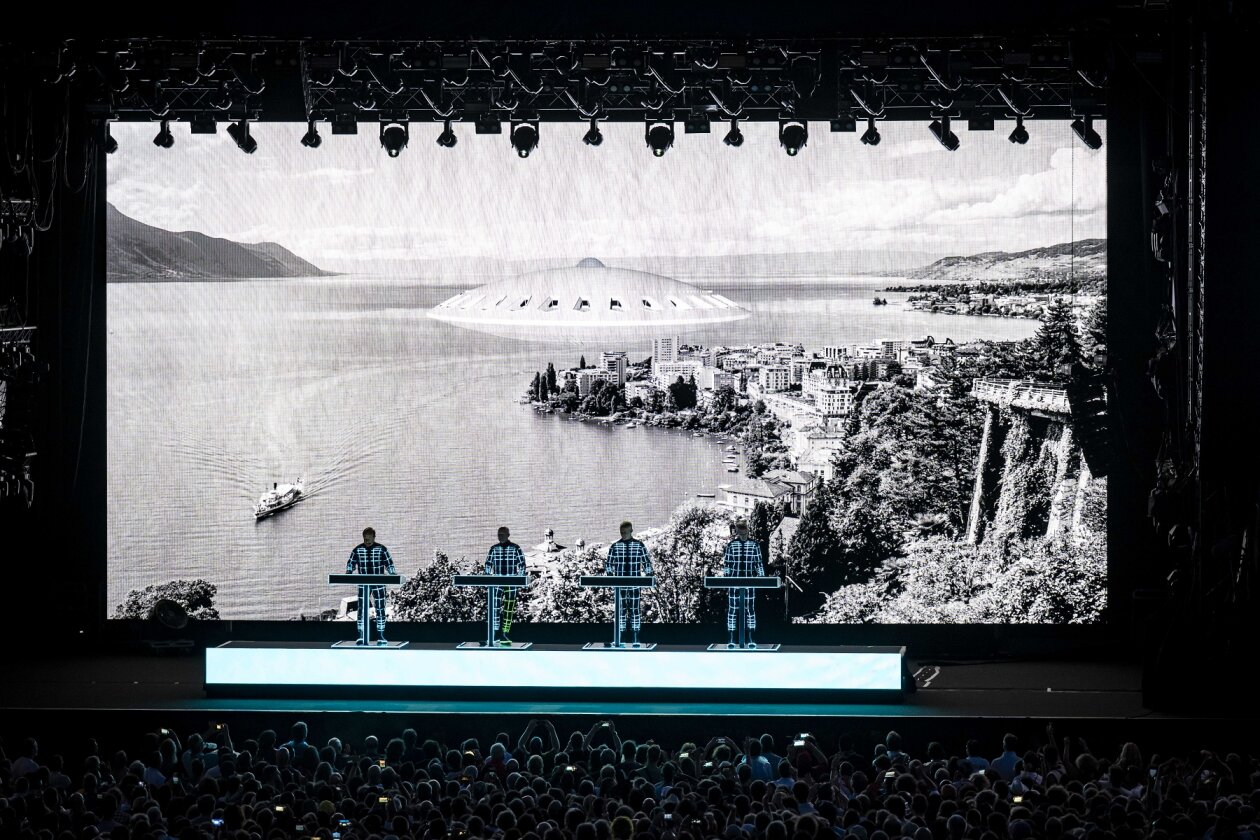 Was ein Abend: Kraftwerk und Roisin Murphy live am Genfer See. – Spacelab Montreux.