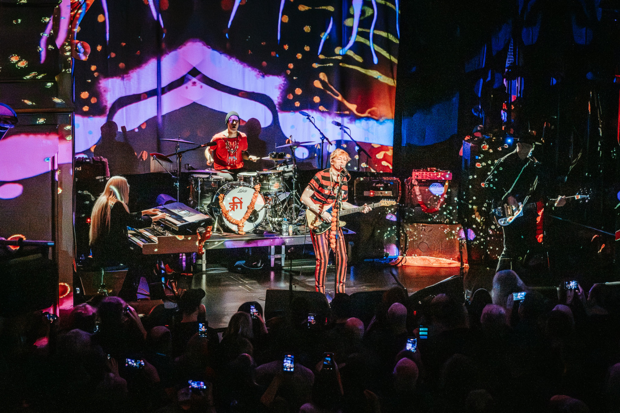 Shangri-La in Neukölln: Die Londoner Band mit dem neuen Album "Wormslayer" auf Tour. – Kula Shaker.