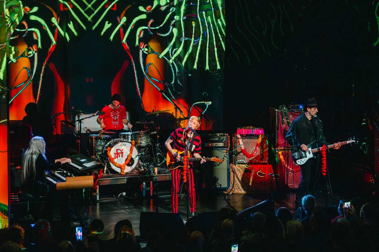 Shangri-La in Neukölln: Die Londoner Band mit dem neuen Album "Wormslayer" auf Tour. – Kula Shaker.