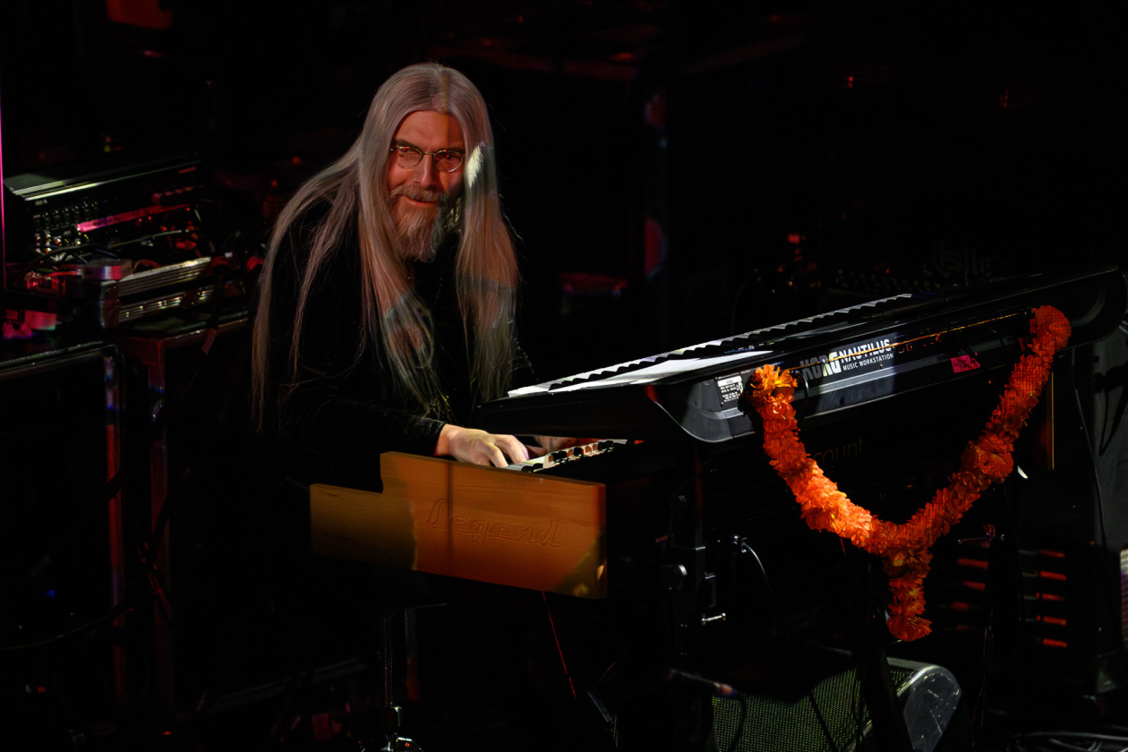 Kula Shaker – Shangri-La in Neukölln: Die Londoner Band mit dem neuen Album "Wormslayer" auf Tour. – Jay Darlington.