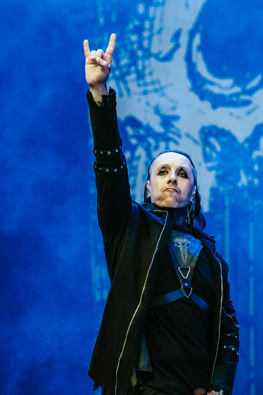 Die italienischen Gothic-Metal-Veteranen um Cristina Scabbia auf der Louder-Stage – Lacuna Coil.