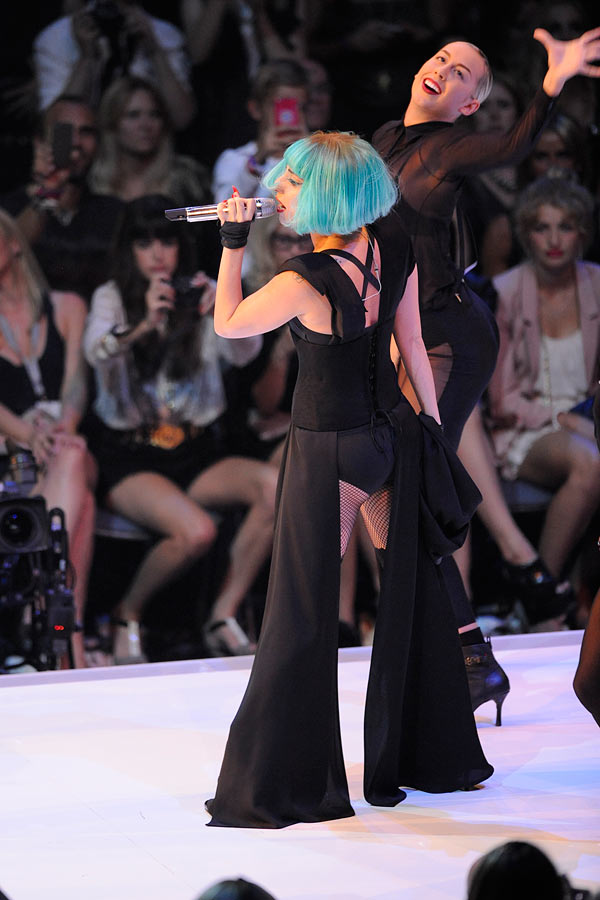 Lady Gaga – Gegen die Show von Lady Gaga kamen Keri Hilson und Caro Emerald nicht an...