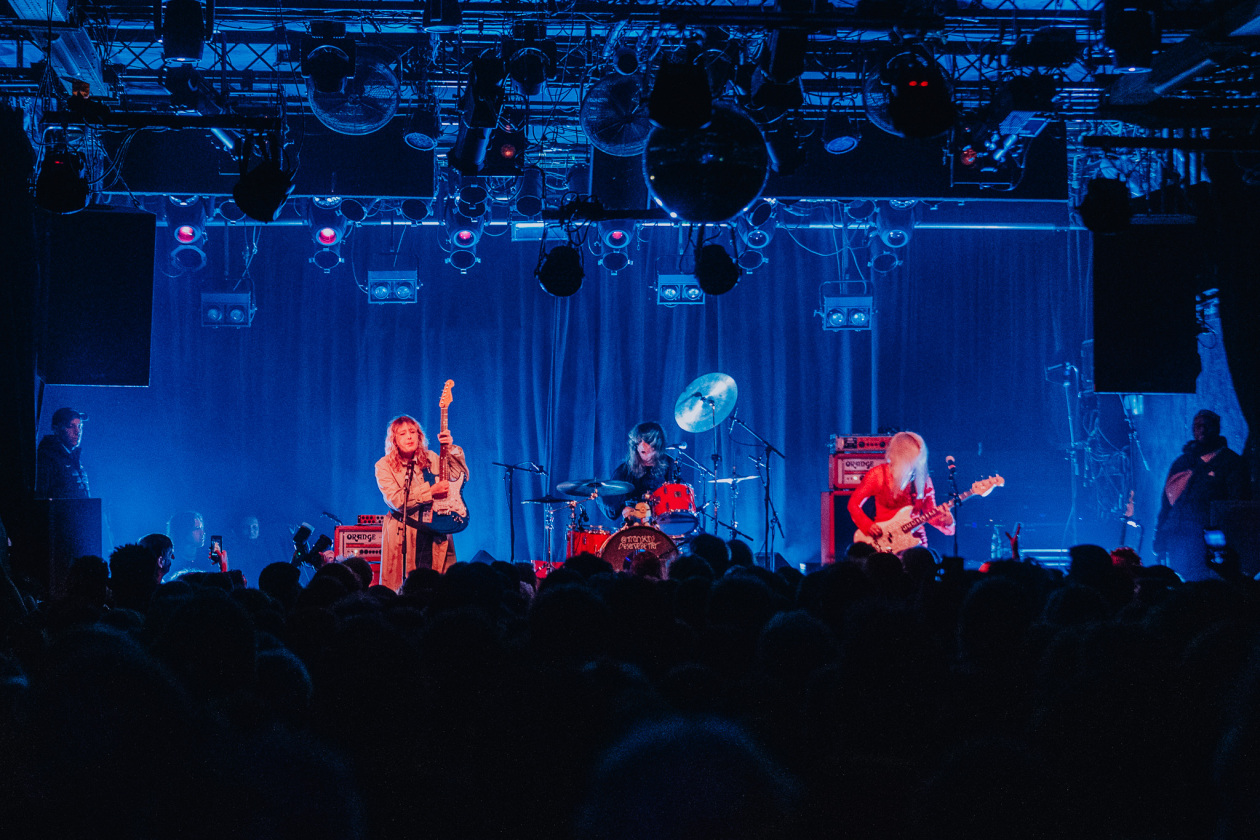 Der Garage-Punk-Hypetrain aus Brighton rollt an. – Lambrini Girls.