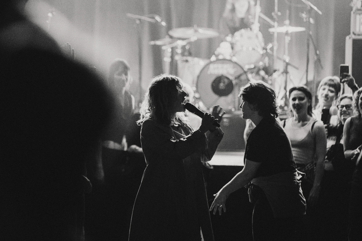 Der Garage-Punk-Hypetrain aus Brighton rollt an. – Lambrini Girls.