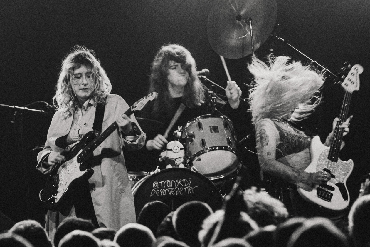 Der Garage-Punk-Hypetrain aus Brighton rollt an. – Lambrini Girls.