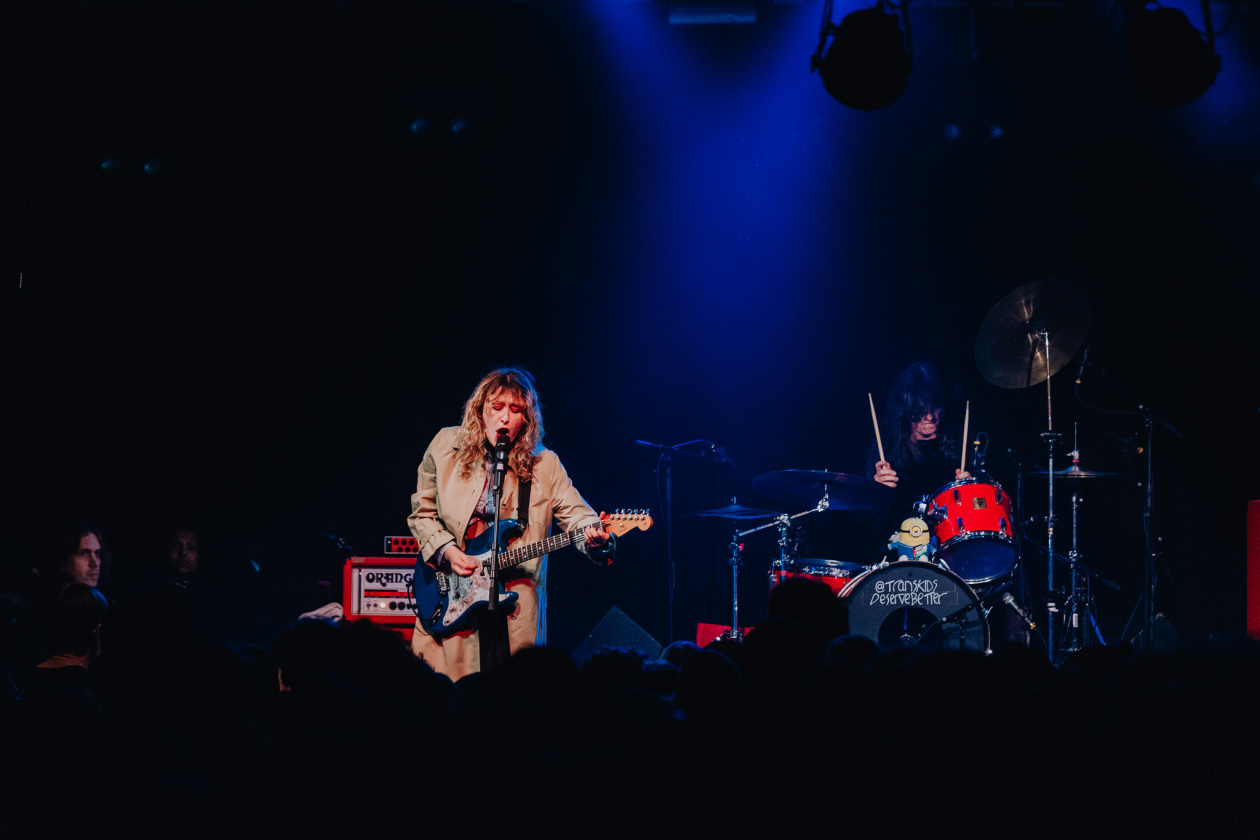 Der Garage-Punk-Hypetrain aus Brighton rollt an. – Lambrini Girls.