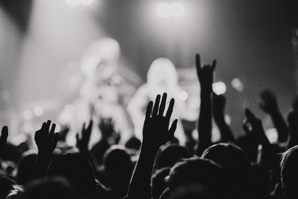 Der Garage-Punk-Hypetrain aus Brighton rollt an. – Lambrini Girls.