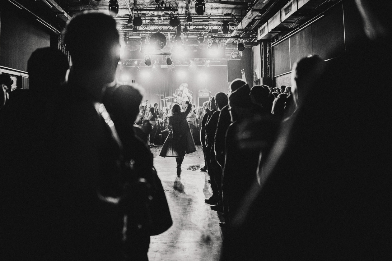 Der Garage-Punk-Hypetrain aus Brighton rollt an. – Lambrini Girls.