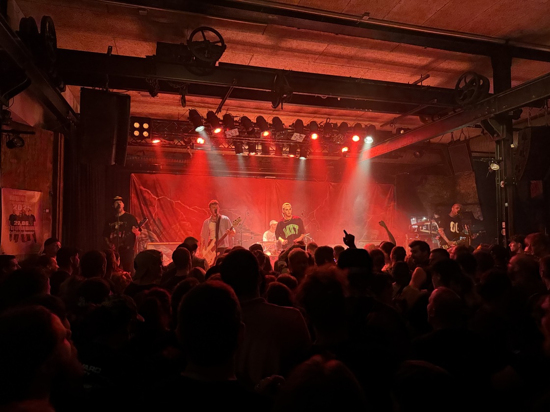 Französischer Metalcore in Österreich. Support: Stray From The Path. – Landmvrks. 