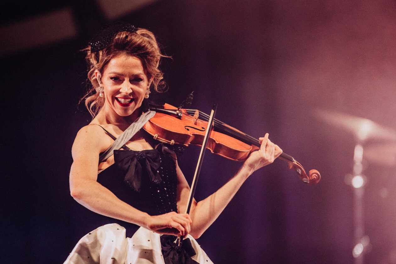 Weihnachtsshow: Die kalifornische Violistin und Komponistin auf Snow Waltz Tour. – Lindsey Stirling.