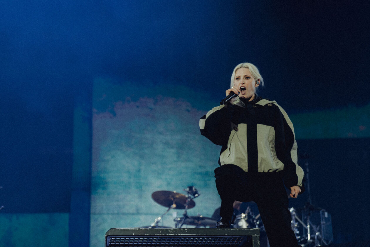 Linkin Park – Mike Shinoda, Emily Armstrong und Co. verkauften zweimal das Münchner Fußballstadion aus. – Emily.