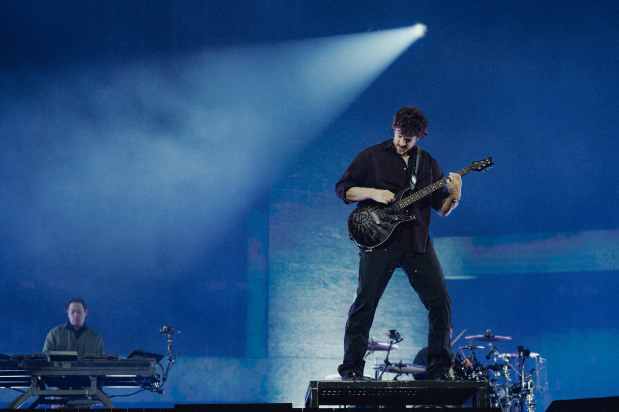 Linkin Park – Mike Shinoda, Emily Armstrong und Co. verkauften zweimal das Münchner Fußballstadion aus. – Joe Hahn und Brad.